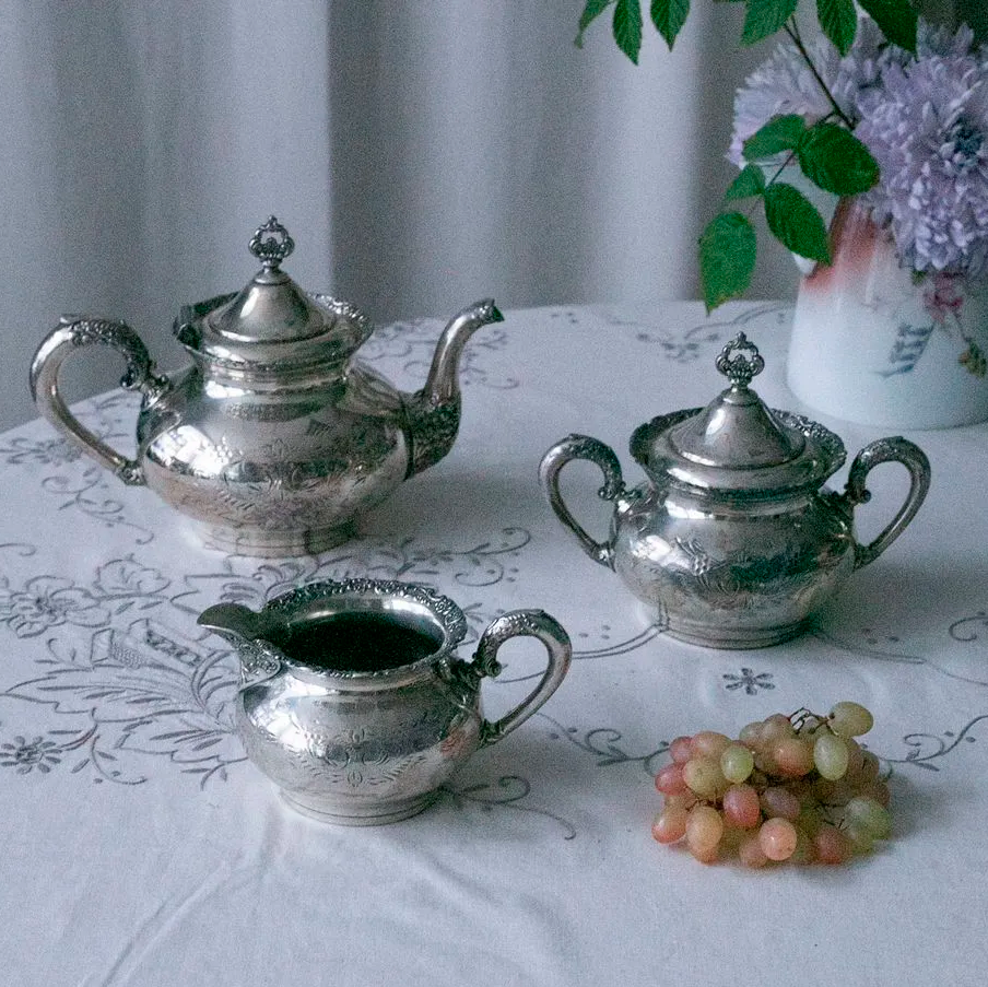 Старинный чайный сервиз Vаn Вergh Silverplаtе Со., 1898 г.