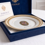 Коллекционная фарфоровая тарелка Fabergé Imperial Cameo Egg, Limoges France — изображение 2